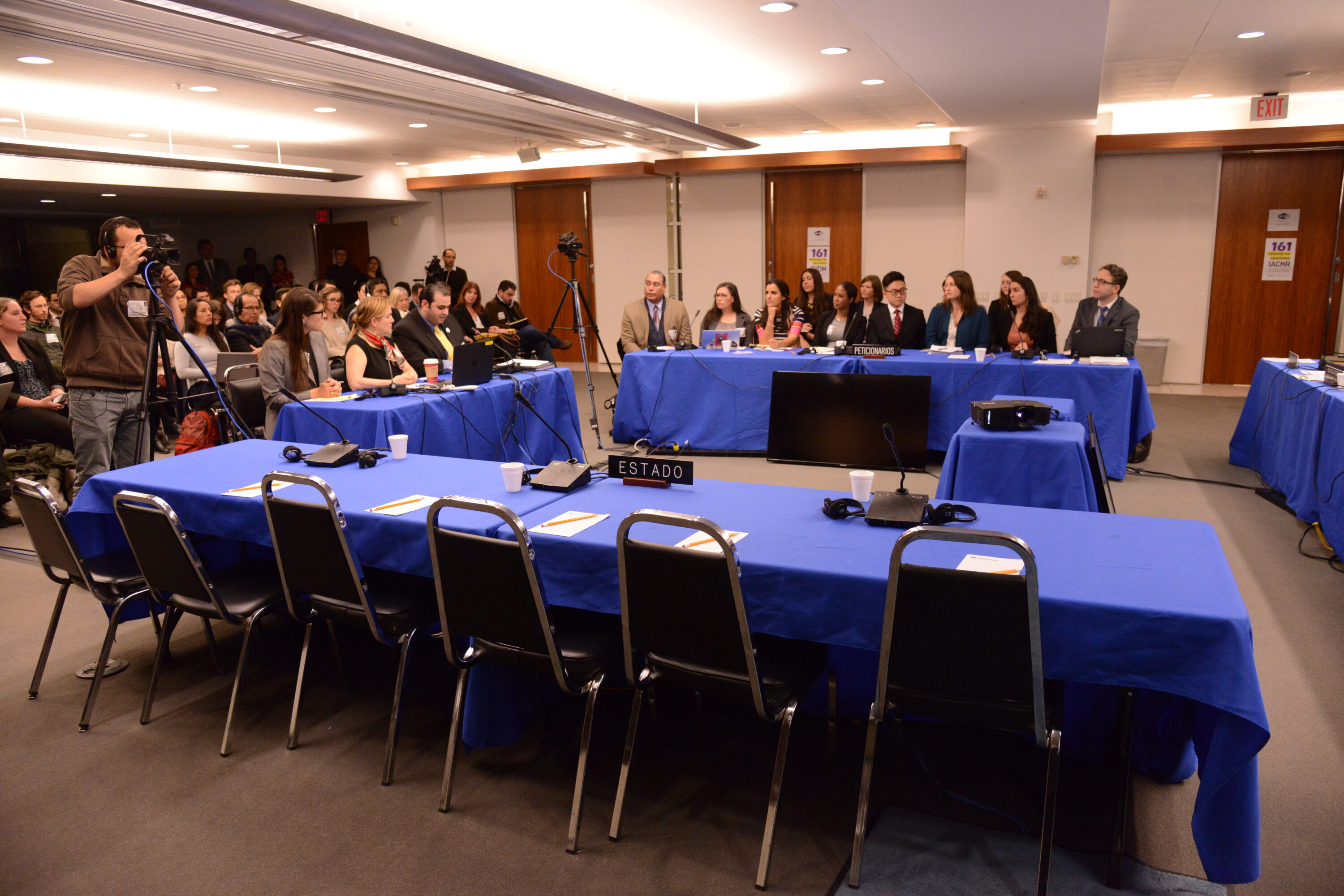 iachr photo of empty table